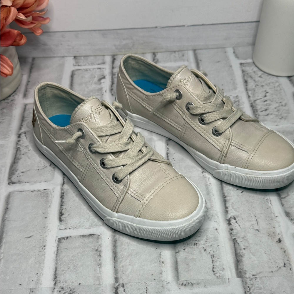 Blowfish Malibu Play‎ Cream Faux Leather Slip On Sneakers Low Top Women 7.5 - Picture 4 of 7